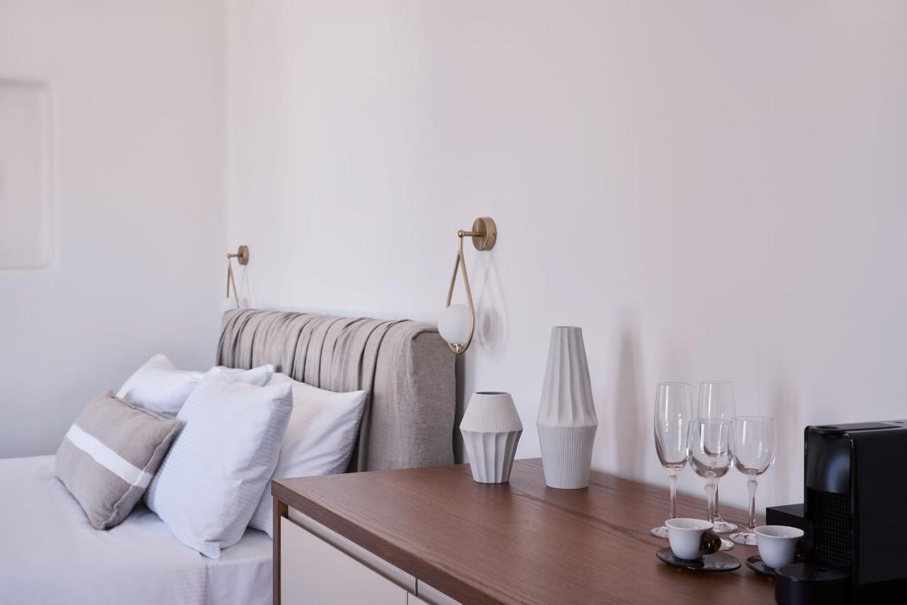 Brilliance Suites (Adults Only) 易莫洛林 外观 照片