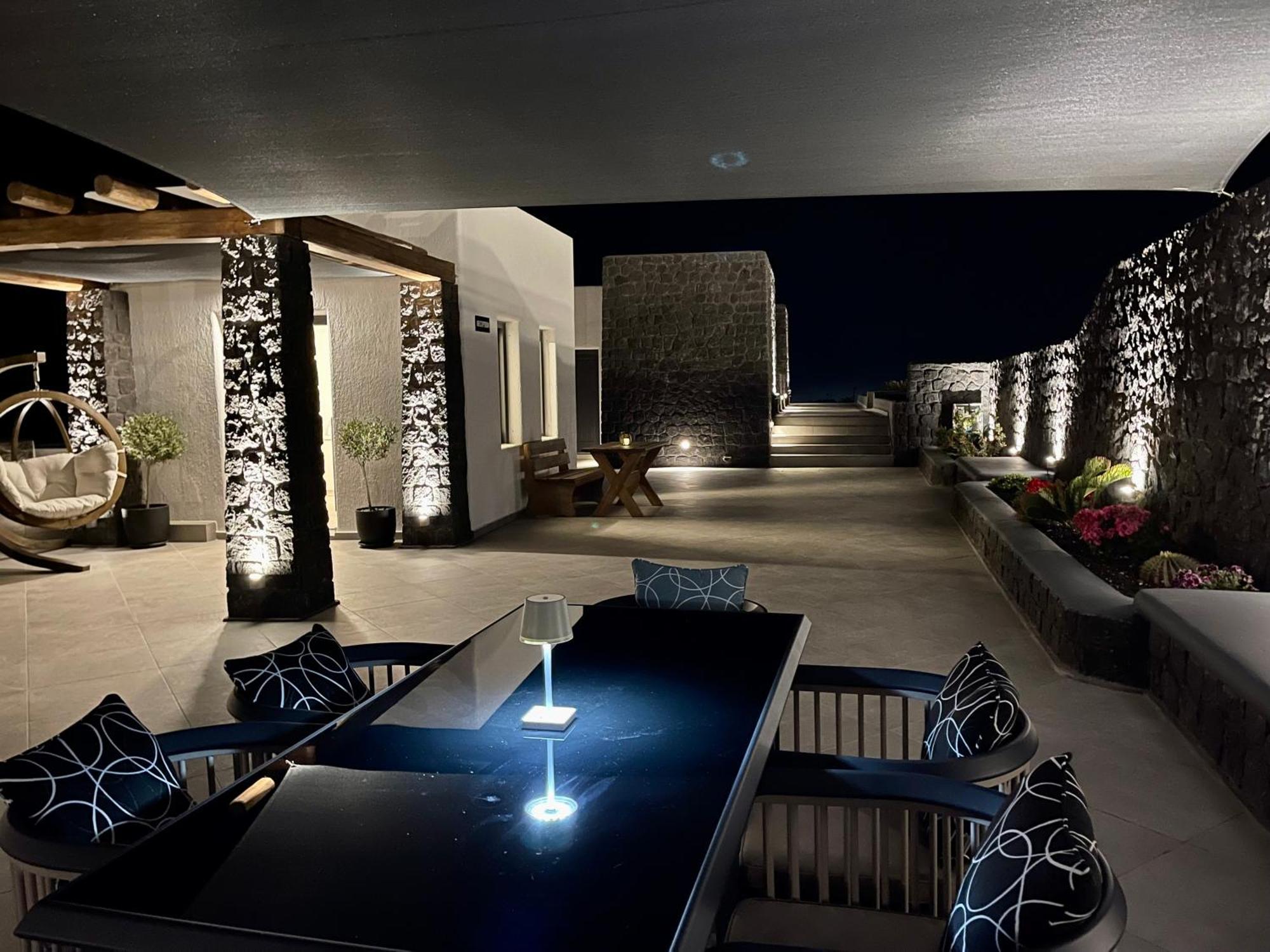 Brilliance Suites (Adults Only) 易莫洛林 外观 照片